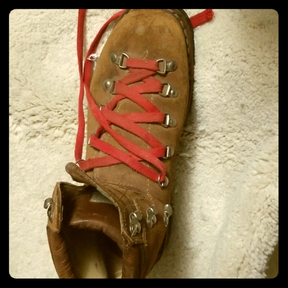Lowa mtn hiking boots vintage